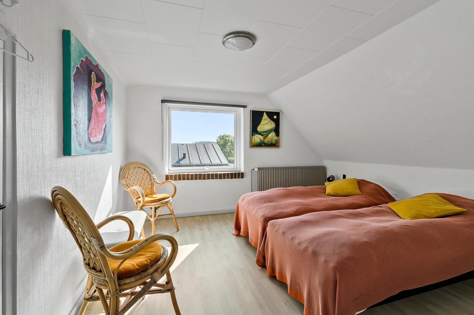 Logi I Hus Med Kunst Og Have Acomodação com café da manhã Vestervig Exterior foto